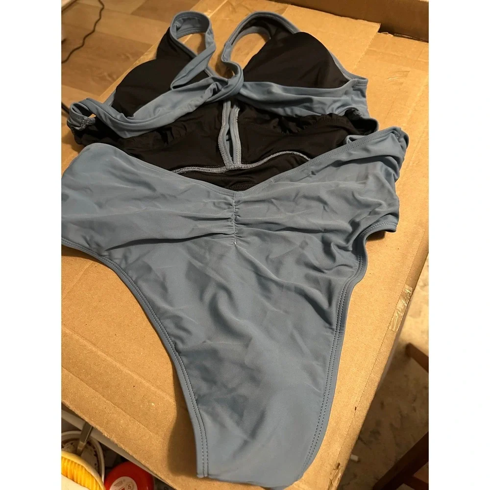 Cupshe Sapphire Blue One Piece Swimsuit Deep V-Neck High‎ Cut Size XL